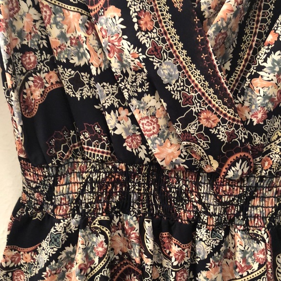 💄Black Paisley Print Romper - Picture 5 of 6